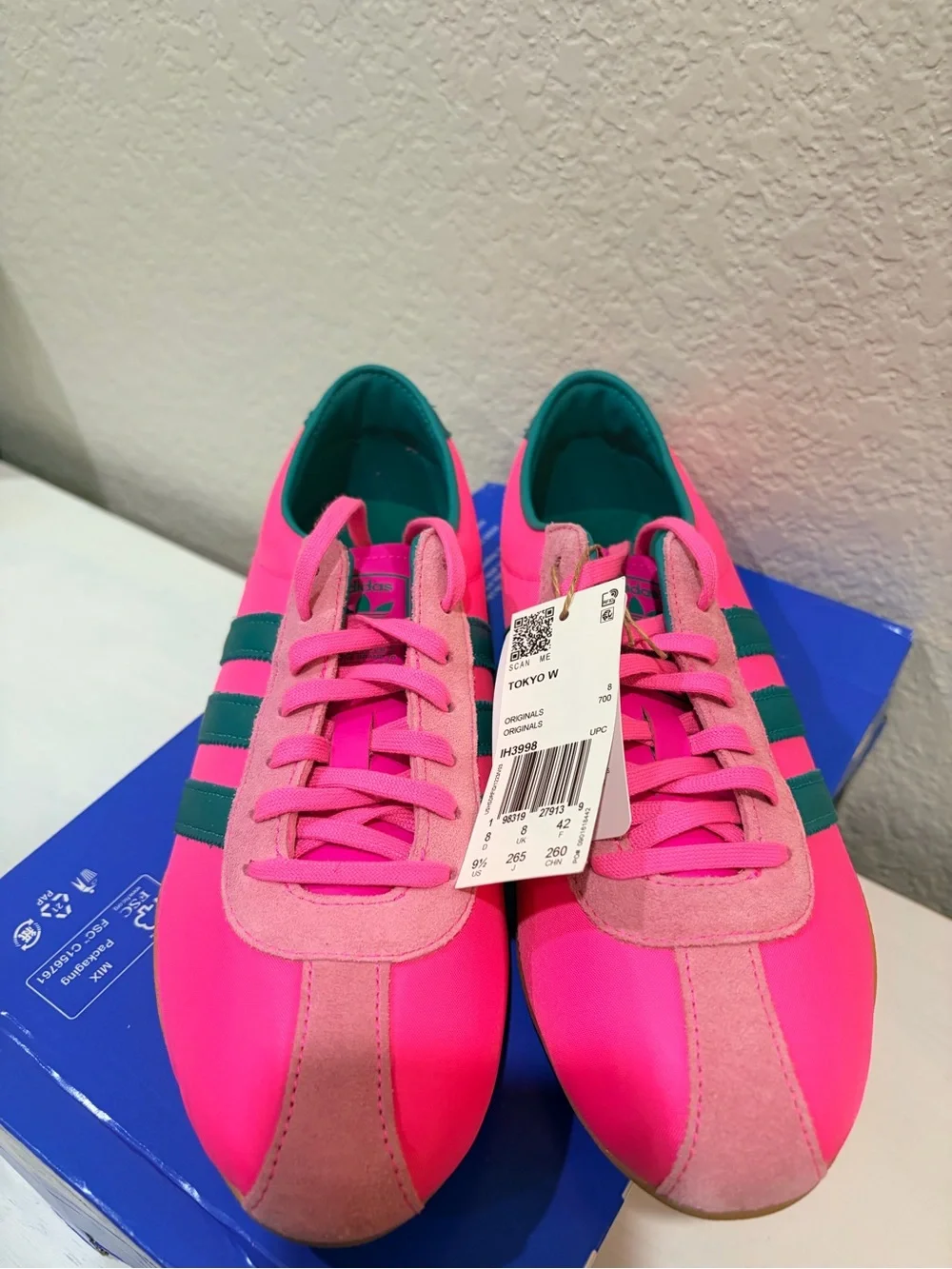 9.5W Adidas Pink Tokyo sneaker New